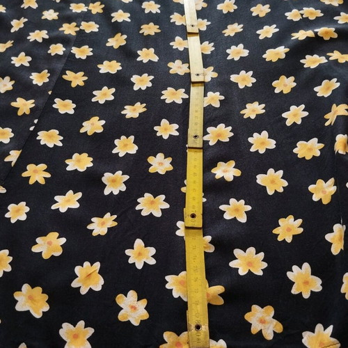 Floral spring-summer skirt like new, size M, blue with yellow flowers