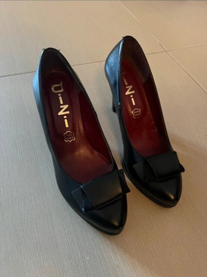 Brown pumps like new size 38