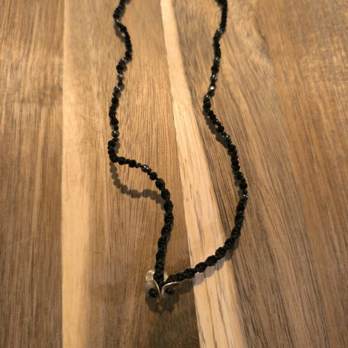 Necklace with beads like new, black