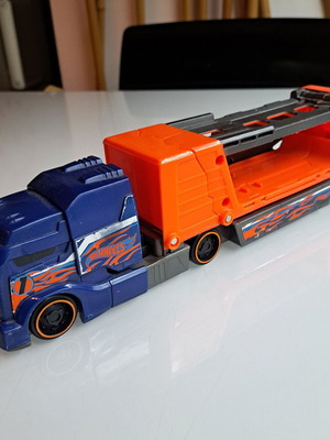 Hot Wheels Mega Haule garage truck used