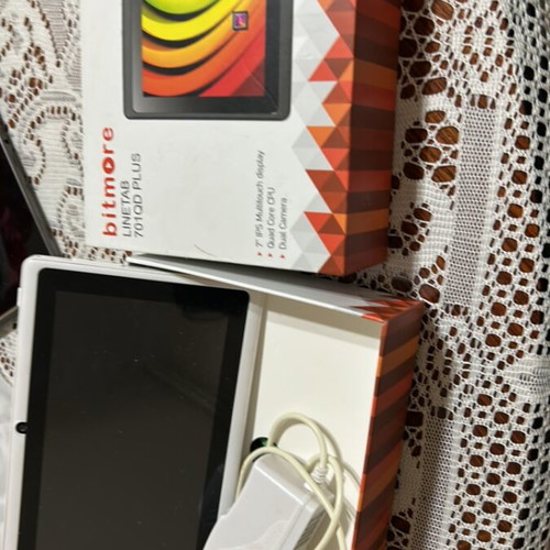 Tablet pack of four used for spare parts