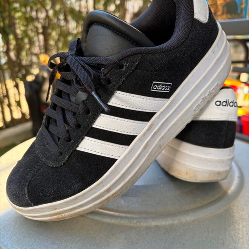 Adidas athletic shoes like new, size 37, black and white