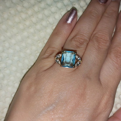 Ring with blue stone and 4 rhinestones, new, gold color