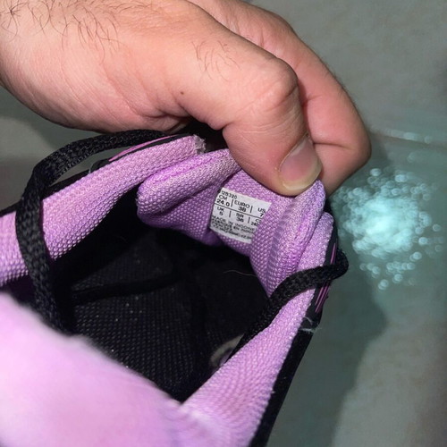 Asics αθλητικό γυναικείο παπούτσι μεταχειρισμένο, μαύρο και μωβ, νούμερο 36