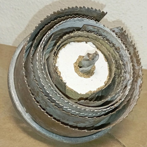 Set of 7 used hole saws