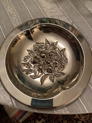 Vintage fruit bowl used Metalli Artistici Milano with embossed design