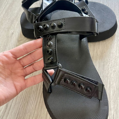Goth alternative flatform sandals new with studs black size 38