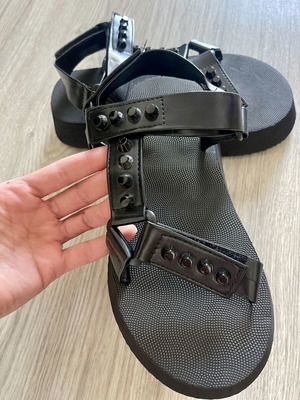 Goth alternative flatform sandals new with studs black size 38