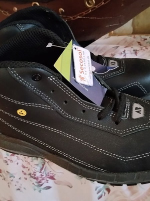 Aboutblue and Cofra safety shoes, sizes 42 and 43
