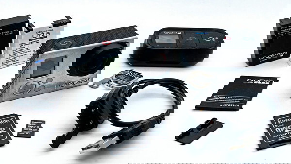 GoPro HERO3+ Black Edition με πολλά αξεσουάρ