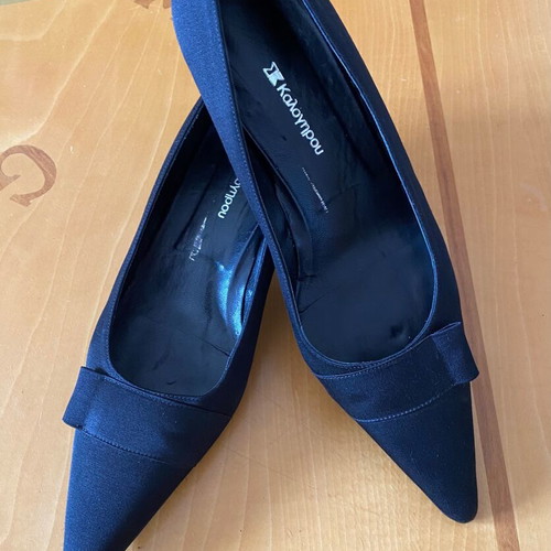 Satin black Kalogirou pumps like new, size 38.5