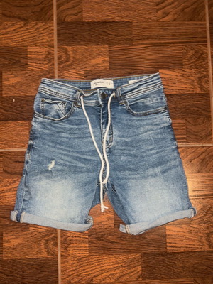 Short jeans used, small size, skinny fit
