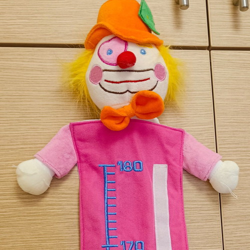 Fabric height chart with clown design