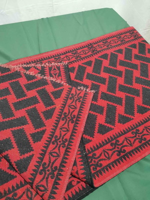 Woven runner used