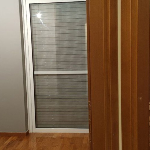 Διαμέρισμα 63 τ.μ. β' ορόφου με 2 υπνοδωμάτια, 2 μπάνια, πάρκινγκ και αποθήκη