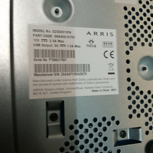 Nova box DZS3001LFN decoder like new with power supply and remote
