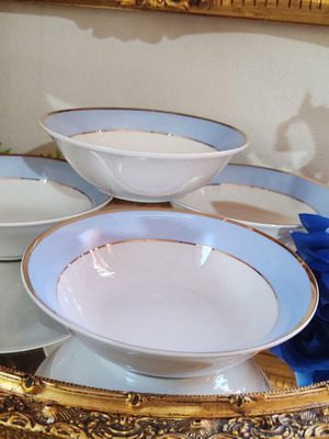 Doulton Bruce Oldfield 2004 porcelain bowls set of 4, gold trim
