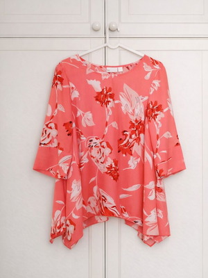 Bpc Selection Bonprix blouse with flowers, like new, size L