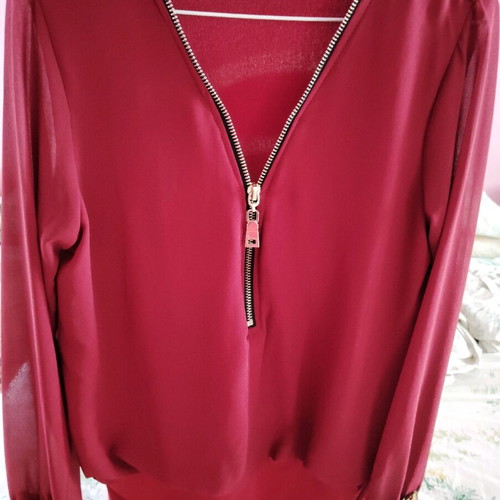 Formal handmade blouse like new, grenat with sequins