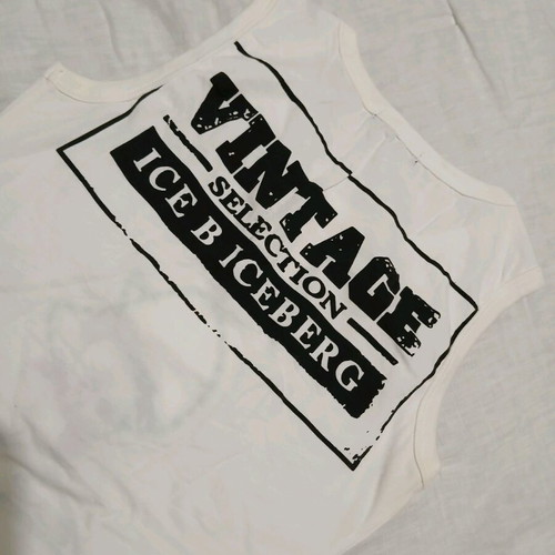 Speedy Gonzales Ice B Iceberg top like new, white cotton