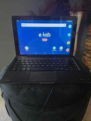 Tablet e-tab 10.1 4 core 4 RAM 16 ROM με πληκτρολόγιο Bluetooth σαν καινούργιο