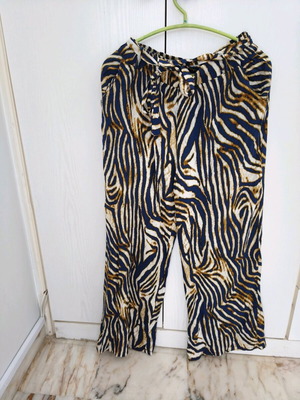 Leopard Cotton Pants like new with belt