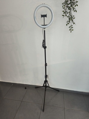 Ring light like new