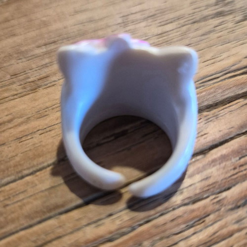 Hello Kitty ring