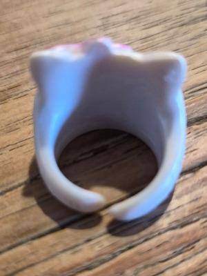 Hello Kitty ring