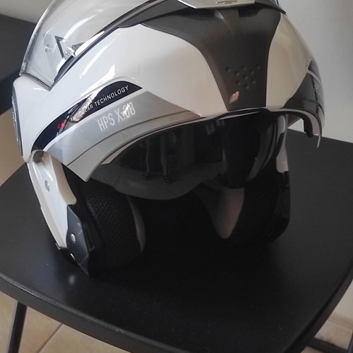 Givi Modular HPS X.08 Flip Up Motorcycle Helmet like new, white