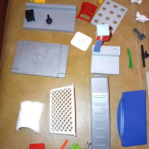 Playmobil various parts like new