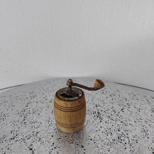 Vintage Italian spice mill used
