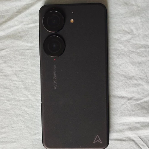 Asus Zenfone 10 smartphone 16GB RAM 512GB storage, black