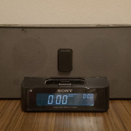 Sony ICF-C1iP MK2 Dream Machine clock radio alarm used