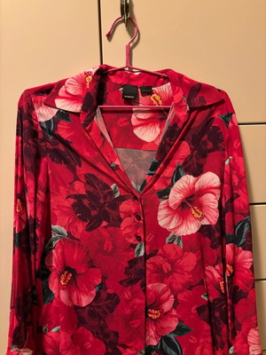 Pinko shirt unused, size S, red