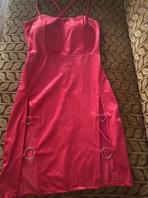 Satin pink mini dress like new with front details and open back