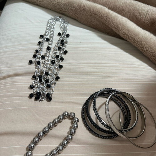 Necklace used