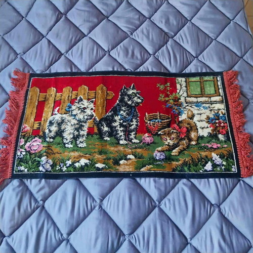 Vintage plush wall rug with puppies and cat used, 96x51 cm