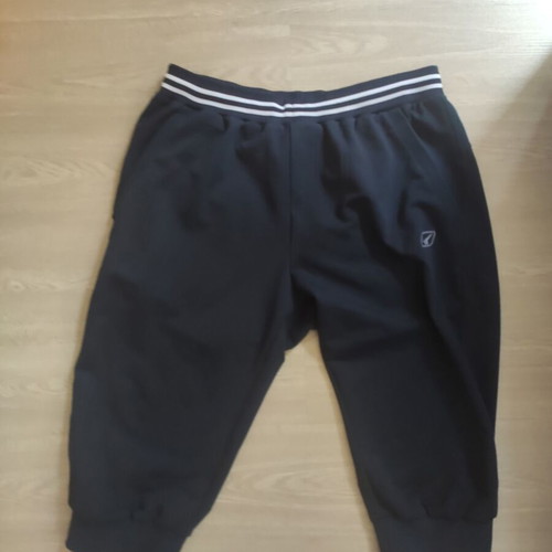 Redix sporty 3/4 joggers dark navy blue men's shorts like new, sizes M,L,XL