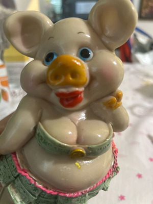 Касичка сувенир нова, атрактивна