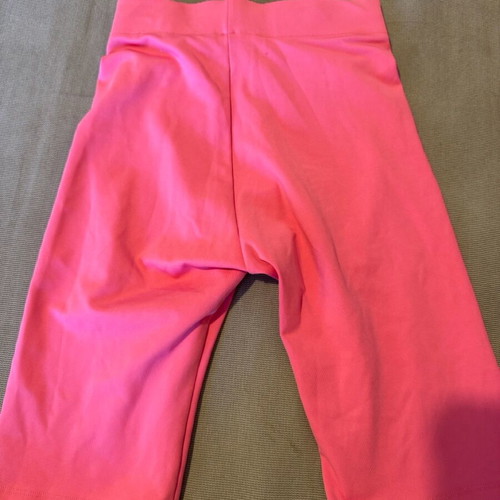 Bershka fuchsia cycling leggings like new