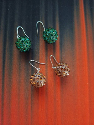 Earrings like new, two pairs together