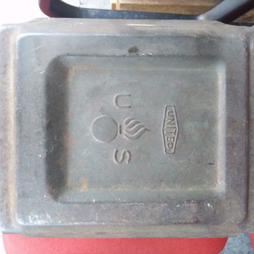 Military American iron box like new, vintage