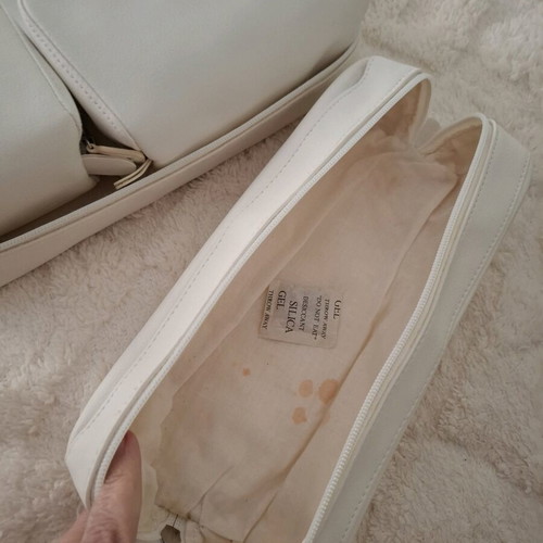 White Kerastase toiletry bag like new with 3 inner pouches