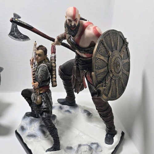 God of War resin statue Iron Studios like new