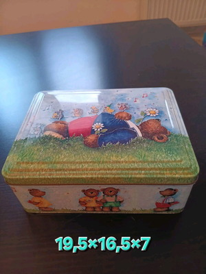 Metal box used with dimensions 19.5x16.5x7 cm