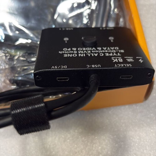 KCEVE C201 Type-C Switch 2in1 Bidirectional Switch new