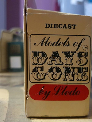 Lledo Days Gone Chevrolet Van Co-operative Milk like new