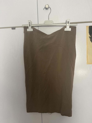 Pinko Sculpted Seam midi pencil φούστα, ταουπ