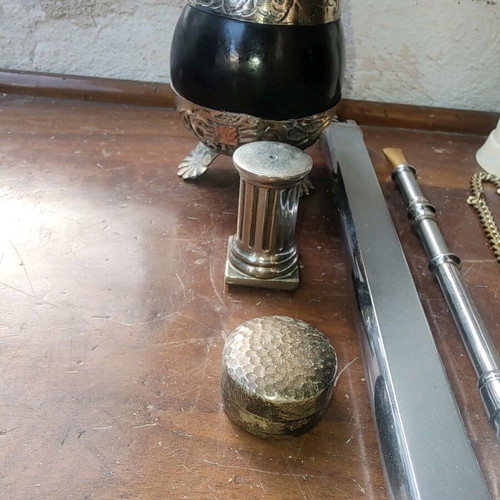 Collection of various antiques like new